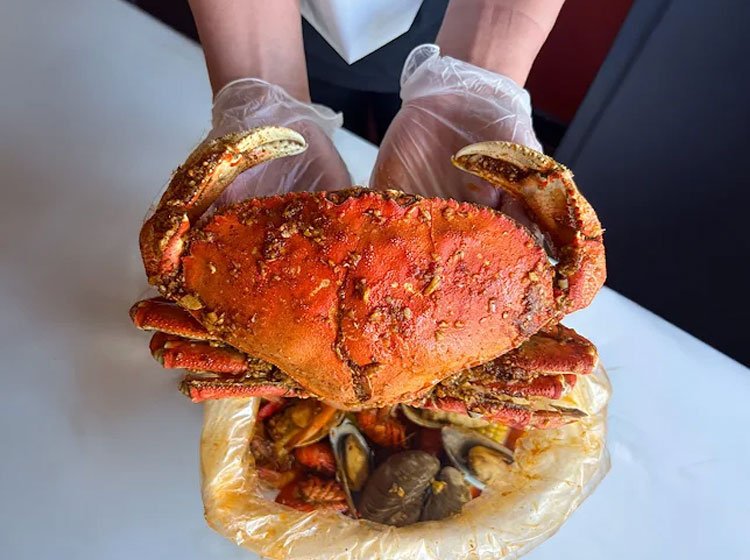 Cap't Loui - Cajun Seafood Boil