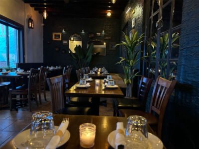 Off The Hook Raw Bar & Grill