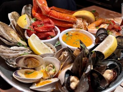 Off The Hook Raw Bar & Grill